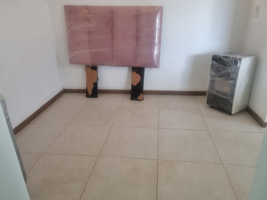 To Let 1 Bedroom Property for Rent in Aberdeen Eastern Cape